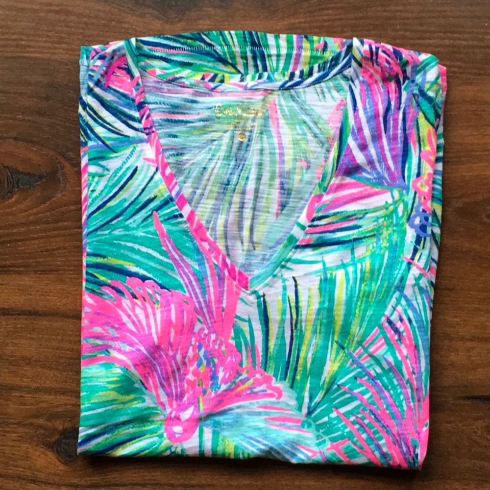 Lilly Pulitzer Etta v neck short sleeve t-shirt